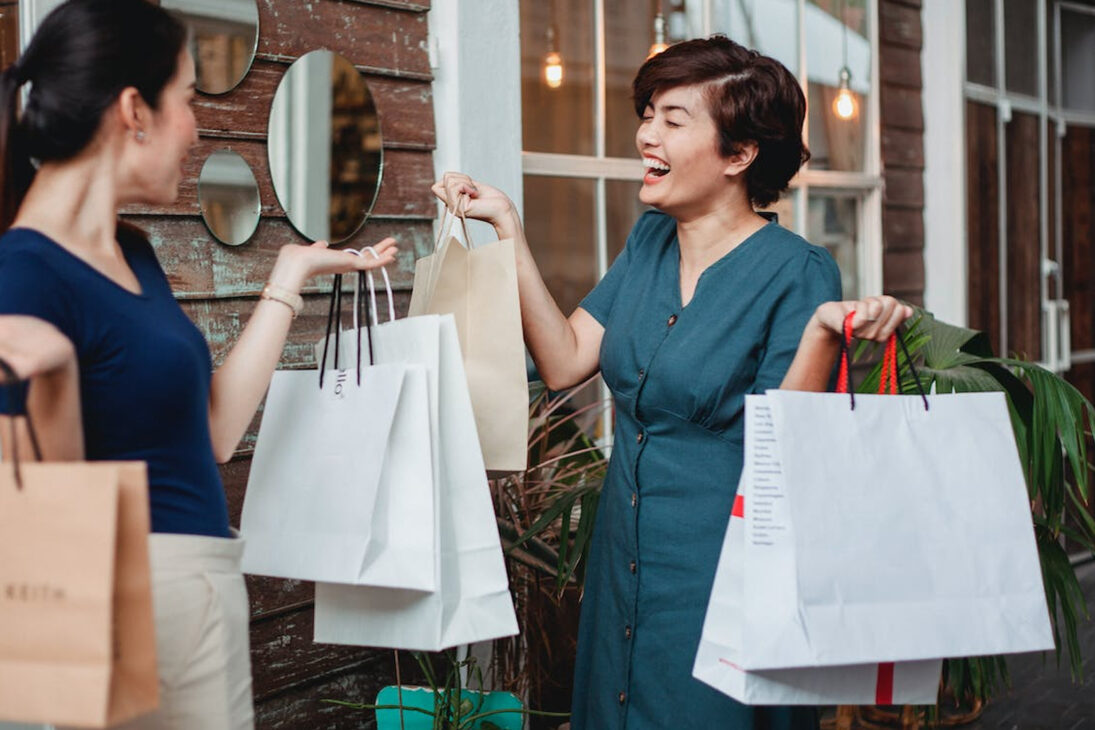 Mastering the Sale Hunt Navigate Discounts and Offers Like a Pro with These Tips