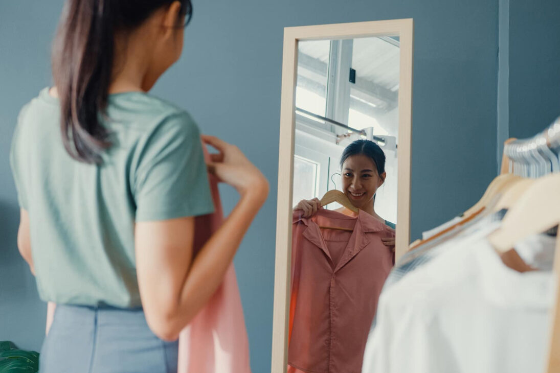 Smart Shopping Mastering the Art of Trying on Clothes Before Purchase for the Perfect Fit