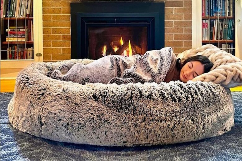 Plufl Review: The Original Dog Bed for Humans That Redefines Comfort
