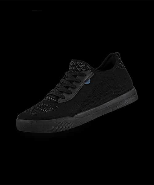 🔹 Weekend Sneaker – approx. $140