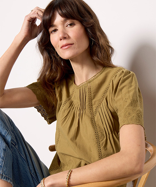 EVEREVE Tops and Blouses